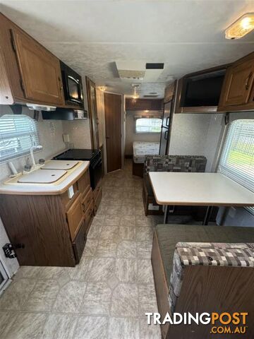 2005 SALEM CARAVAN 