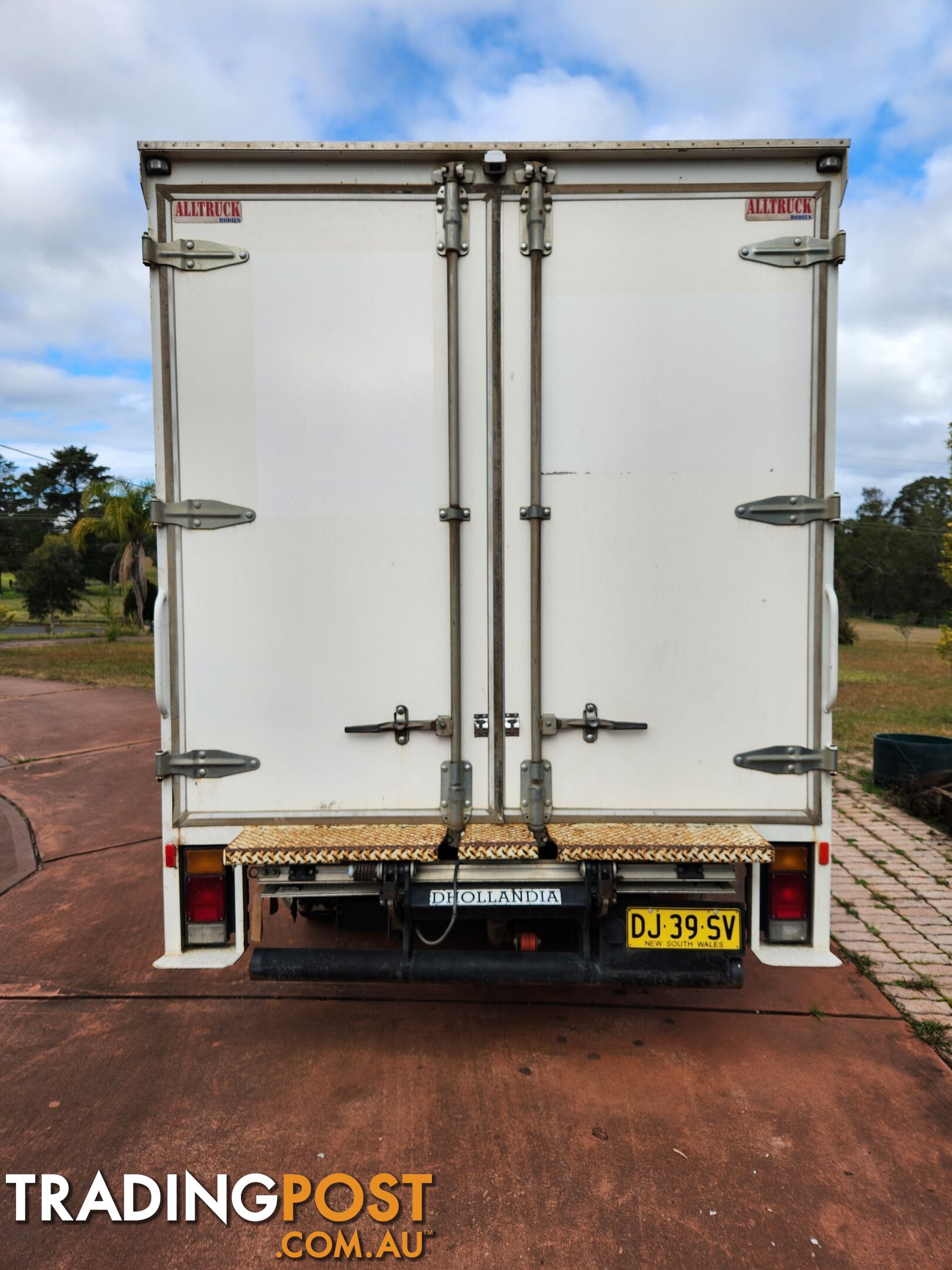 2018 Isuzu Nnr 45-150 Pantech Automatic