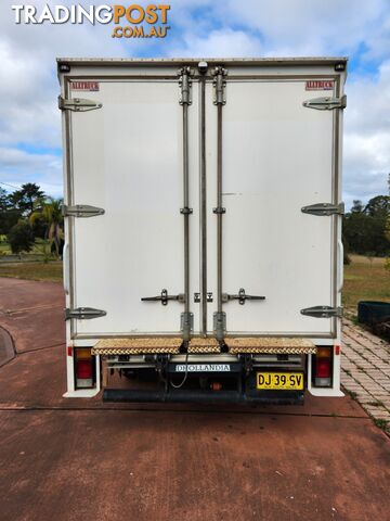 2018 Isuzu Nnr 45-150 Pantech Automatic