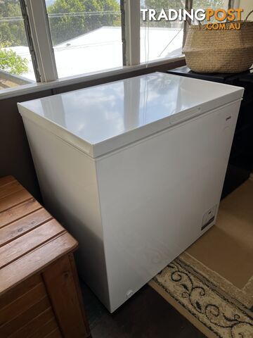 Chiq Freezer