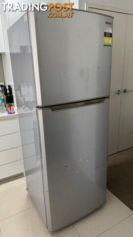 FREE FRIDGE! Works great, MUST GO ASAP!