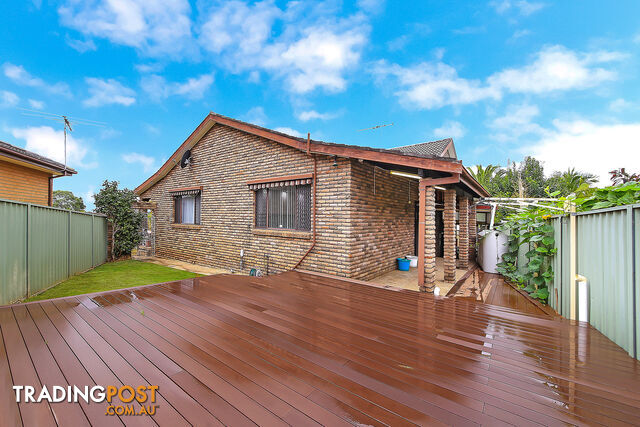 5 Moonbi Close GREENFIELD PARK NSW 2176