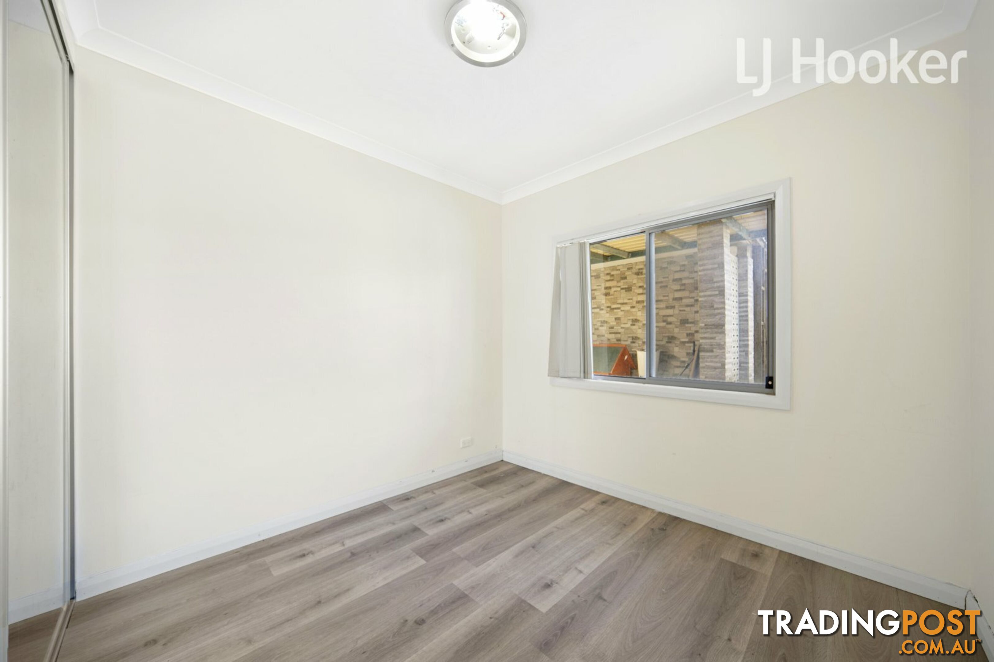 16 YOUNG ST MOUNT PRITCHARD NSW 2170