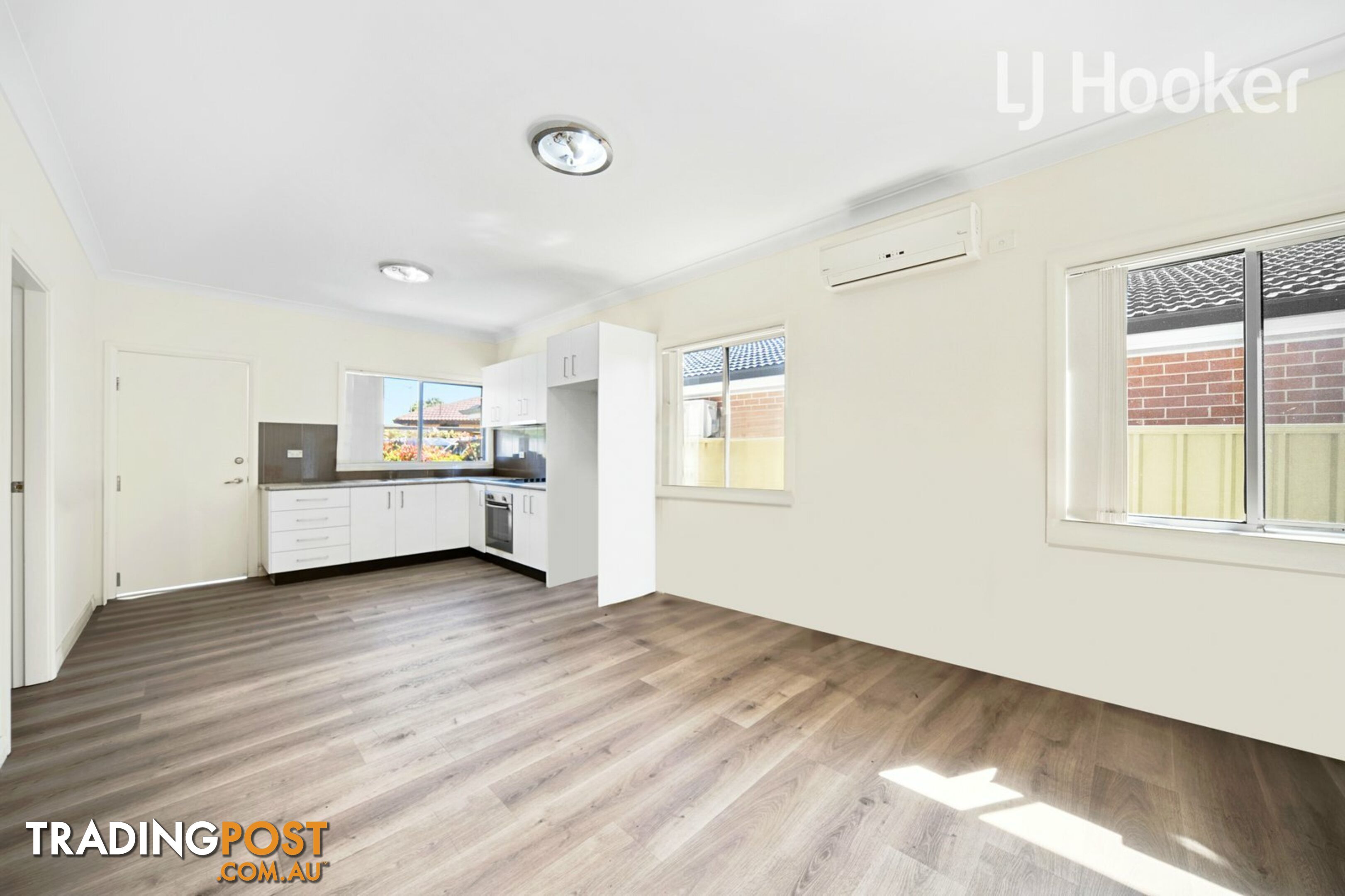 16 YOUNG ST MOUNT PRITCHARD NSW 2170