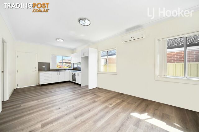 16 YOUNG ST MOUNT PRITCHARD NSW 2170