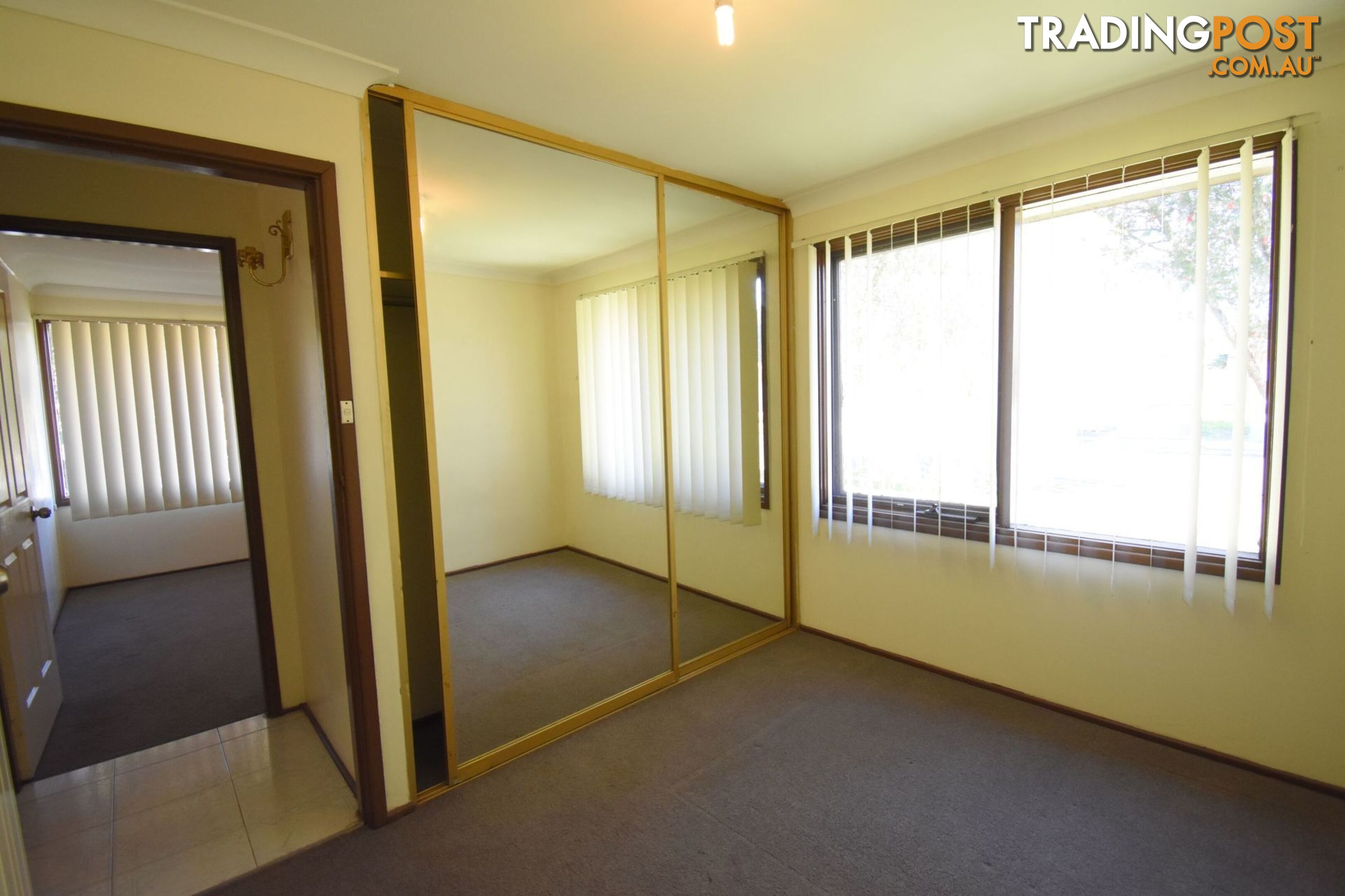 1 Merri Place ST JOHNS PARK NSW 2176