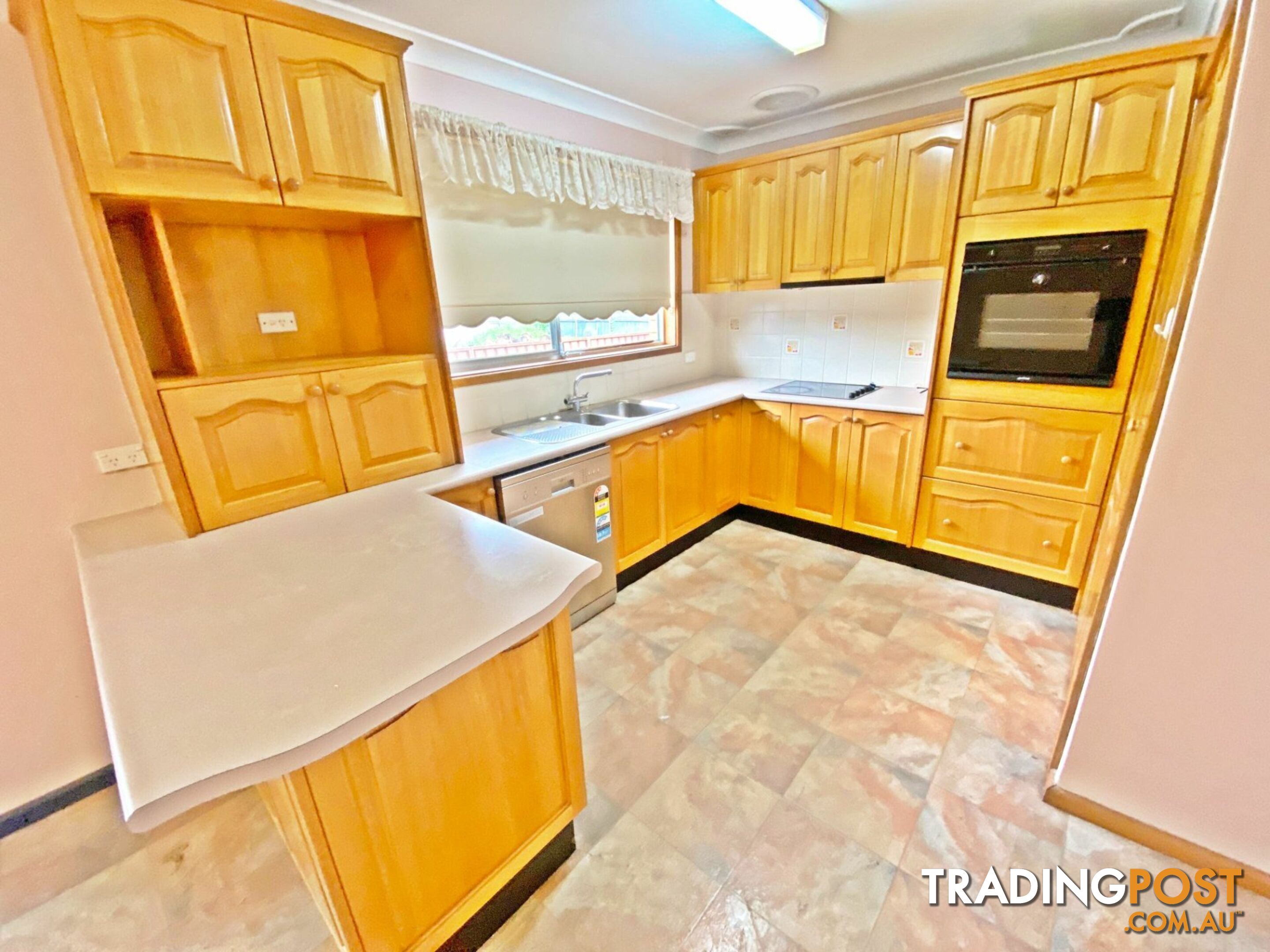 1 GLADSTONE ST CANLEY HEIGHTS NSW 2166