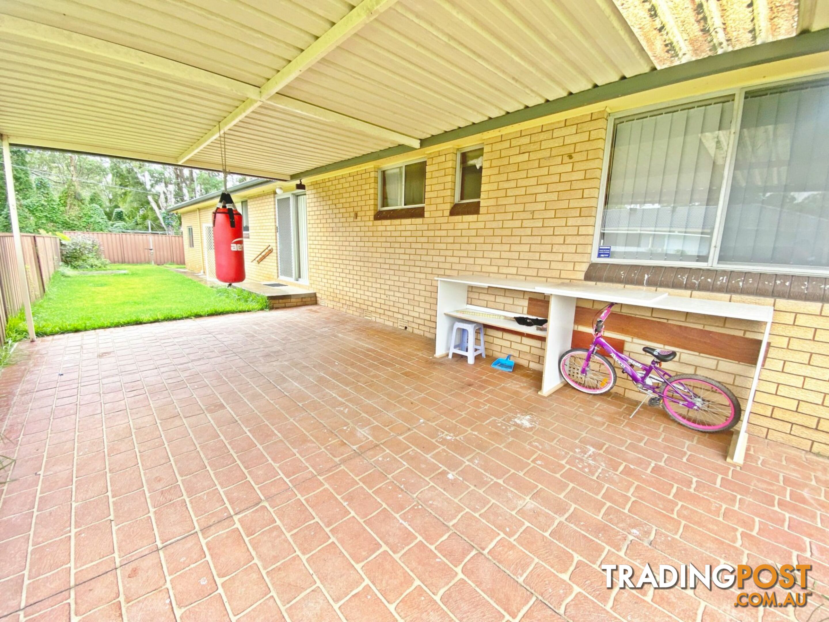 1 GLADSTONE ST CANLEY HEIGHTS NSW 2166