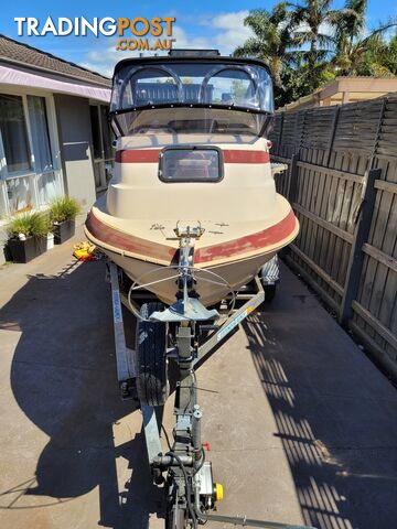 Haines Hunter 490 SLF - photo 2 of 15