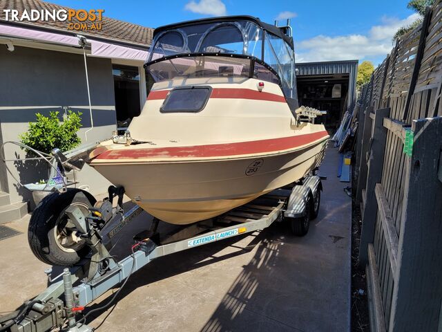 Haines Hunter 490 SLF - photo 4 of 15