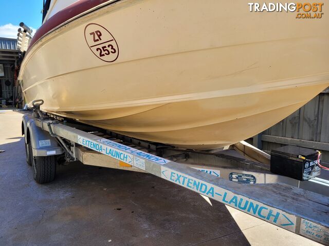Haines Hunter 490 SLF - photo 5 of 15
