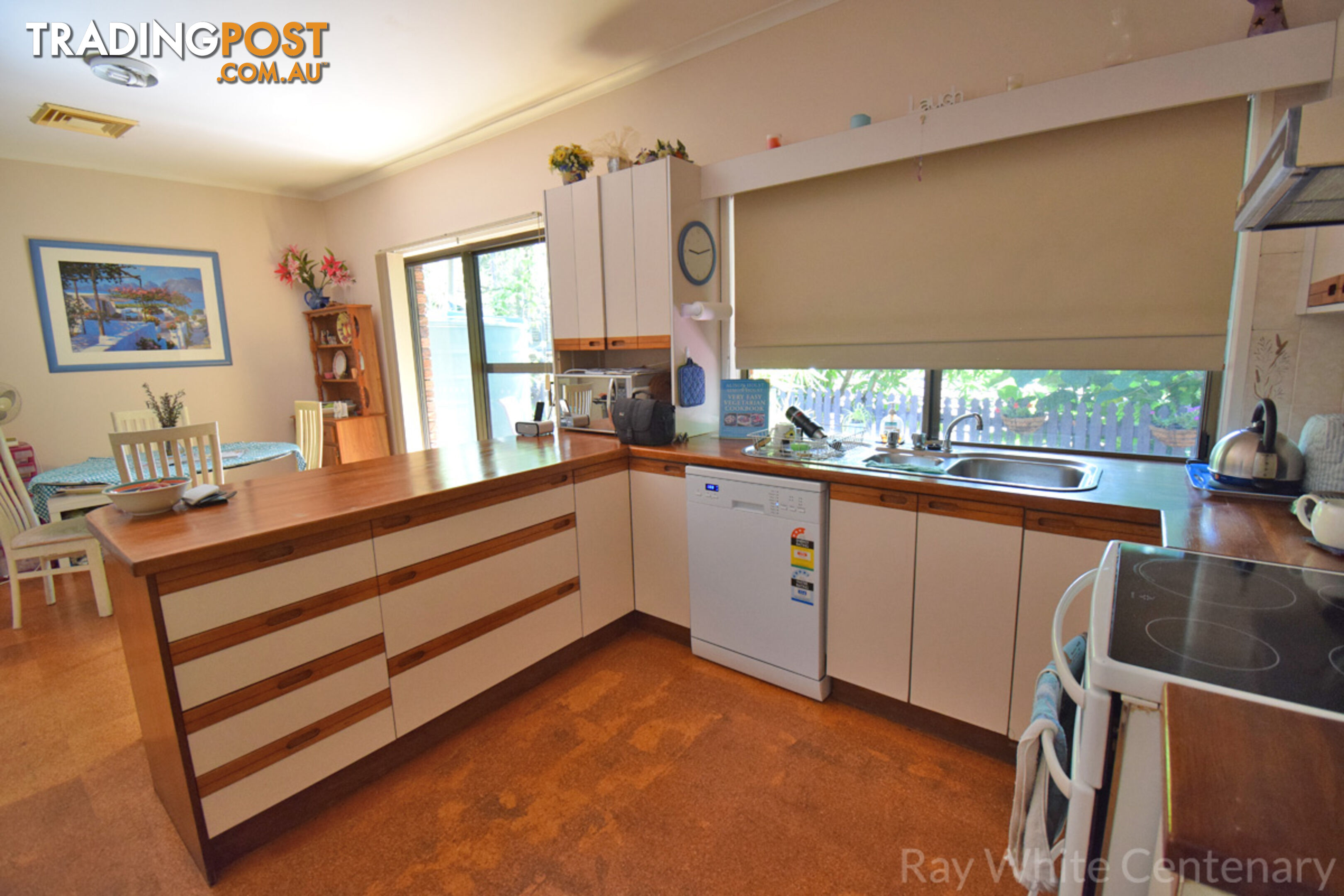 33 Burrumbuck Street CHAPEL HILL QLD 4069