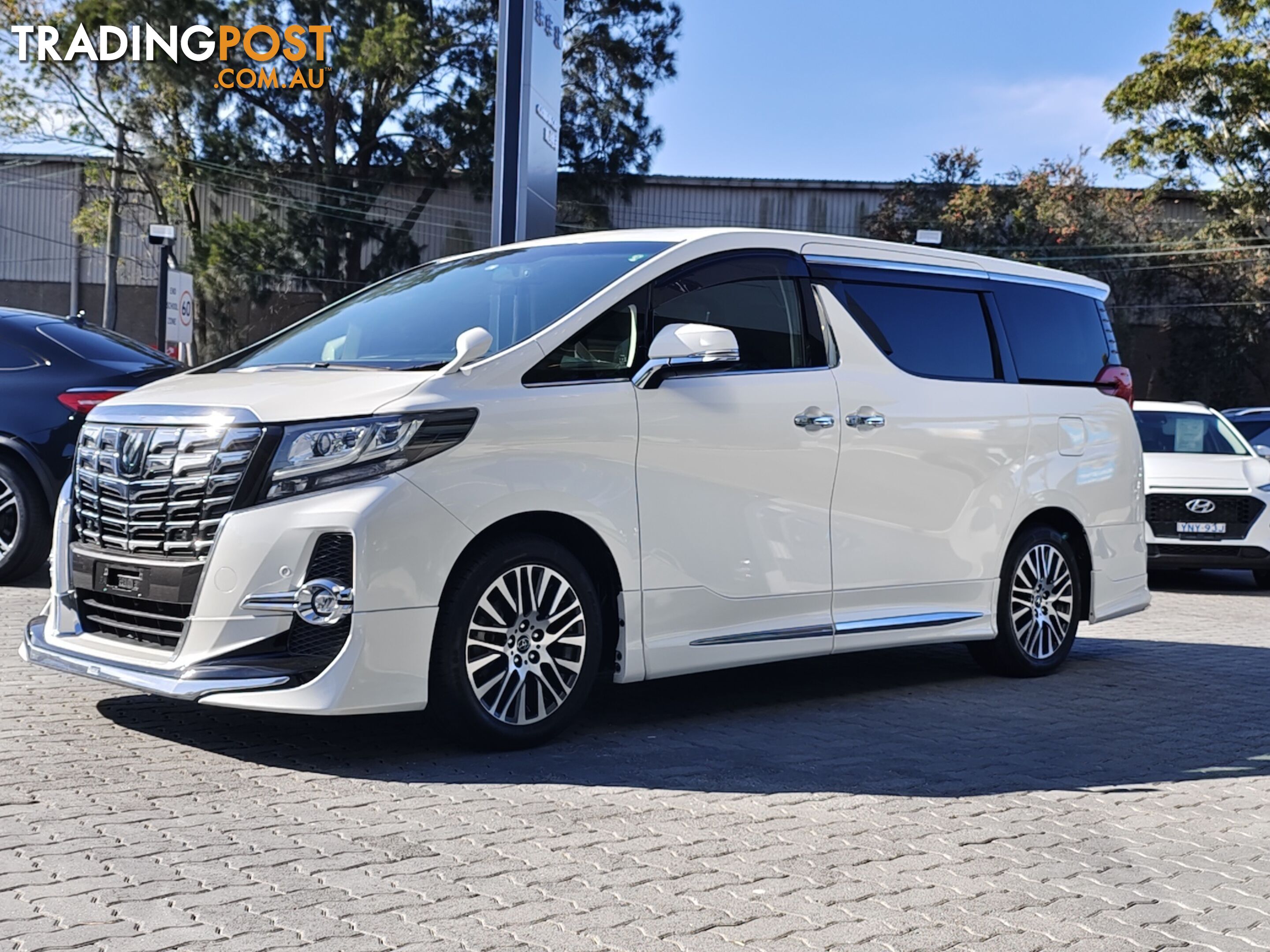 2017 Toyota Alphard 