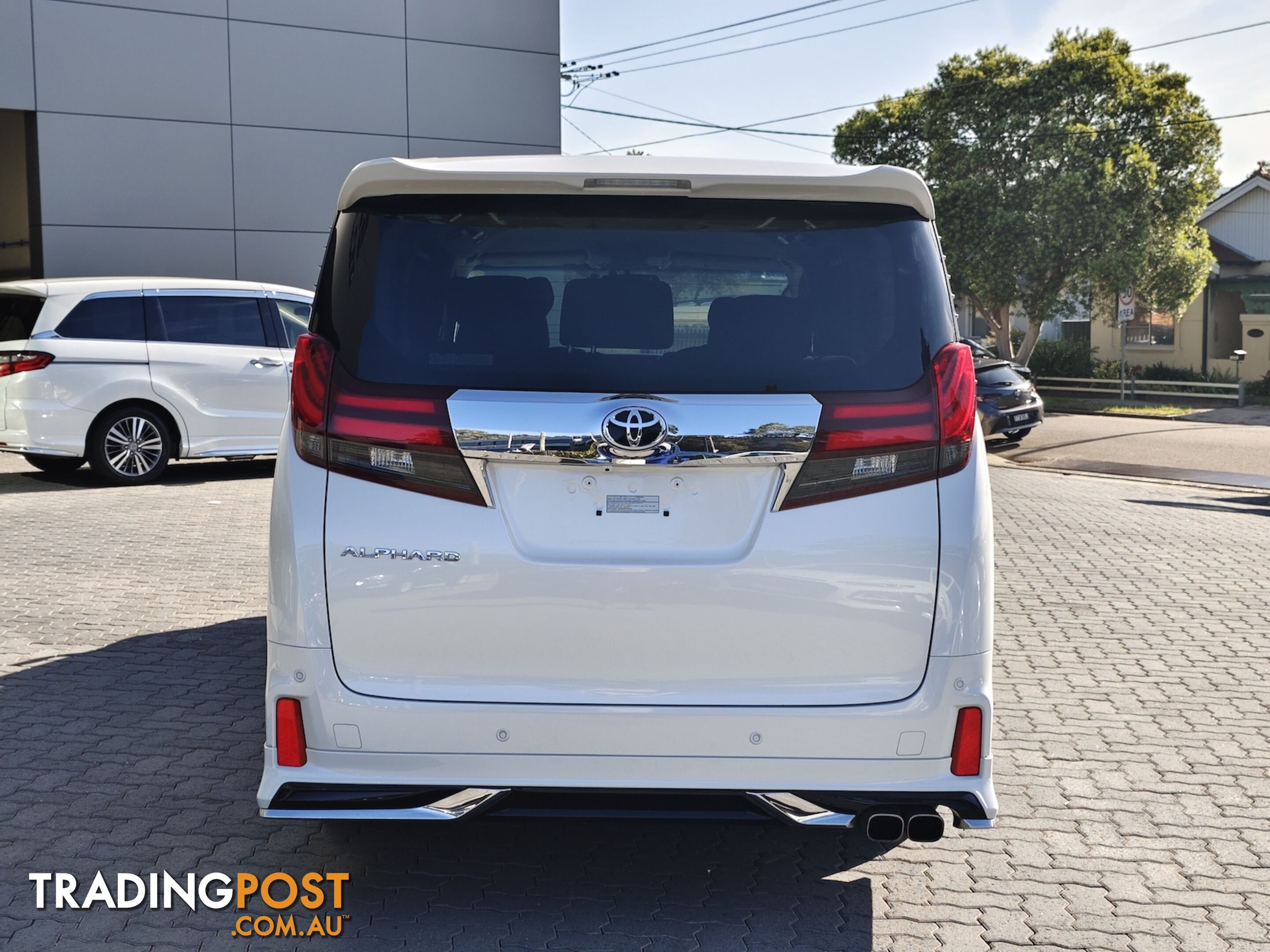 2017 Toyota Alphard 