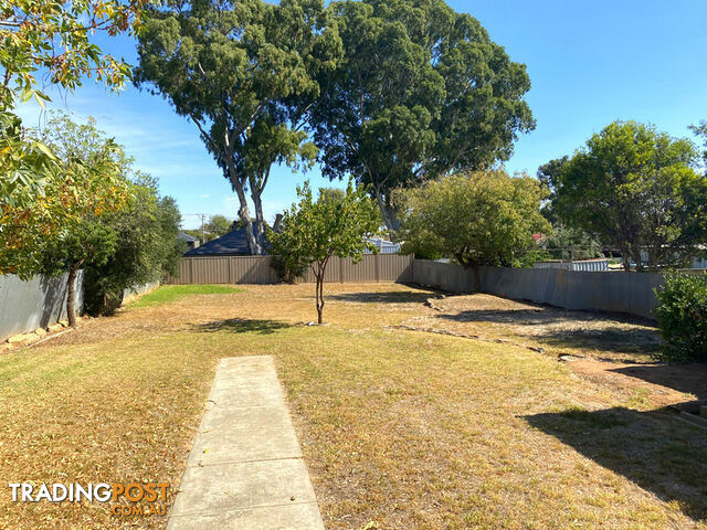 10 Sandra Avenue ROSTREVOR SA 5073