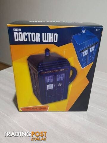 Doctor Who - TARDIS Mug with Removable Lid