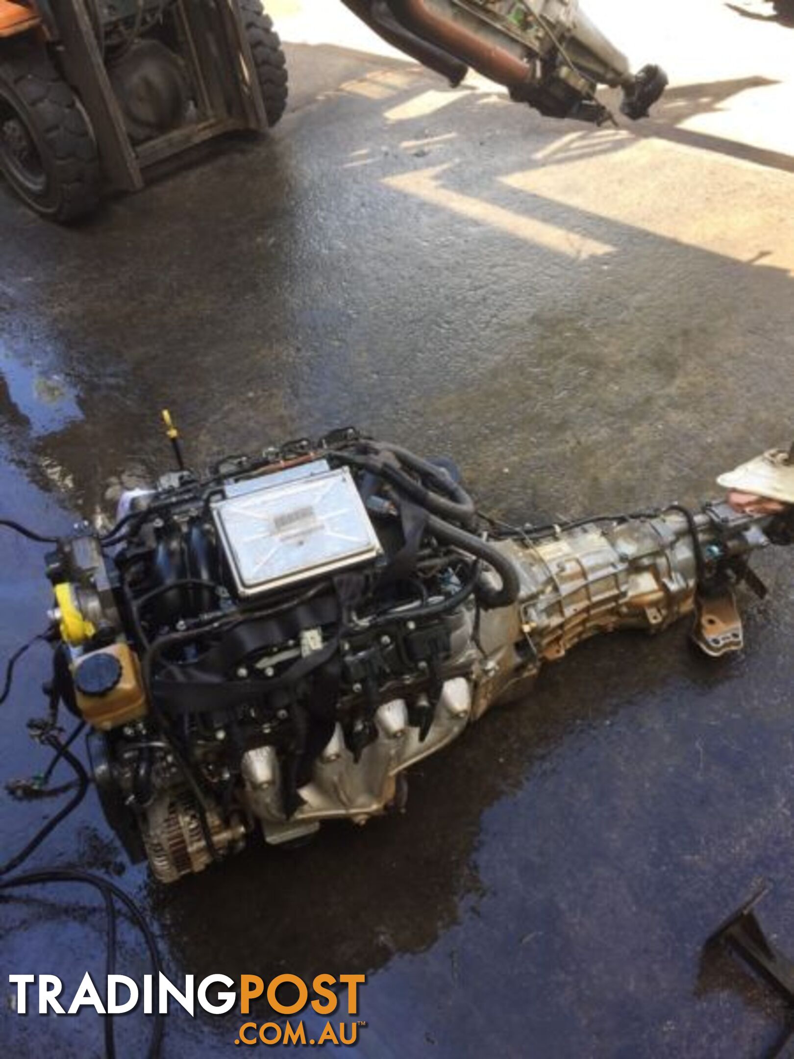 HOLDEN VZ SS LS1 5.7L V8 Complete motor 6 speed manual box and comput