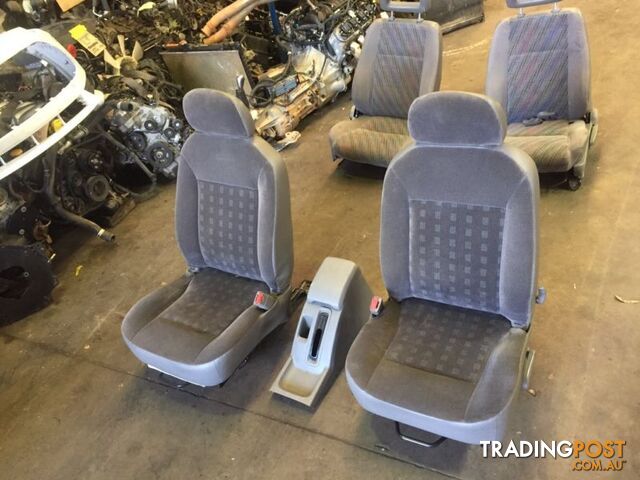 2003-2006 Holden Rodeo Bucket seats with centre console
