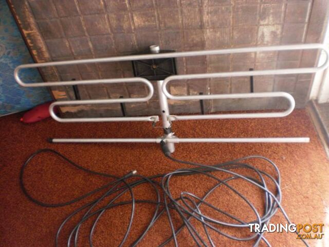 TV ANTENNA, ROOF AERIALS X (4) -- REDUCED PRICE - photo 4 of 4
