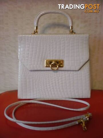 HANDBAGS & CLUTCH BAGS -- REDUCED PRICE