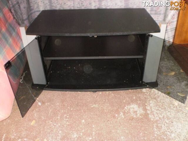 TV ENTERTAINMENT / DISPLAY UNITS X CHOICE OF (5) -- REDUCED PRICE - photo 4 of 9