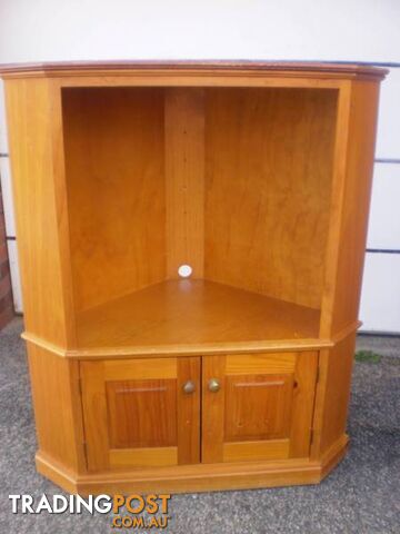 TV ENTERTAINMENT / DISPLAY UNITS X CHOICE OF (5) -- REDUCED PRICE