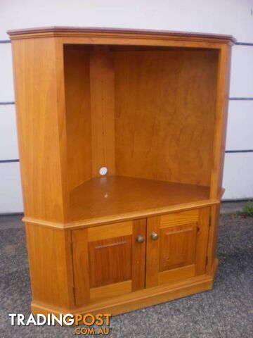 TV ENTERTAINMENT / DISPLAY UNITS X CHOICE OF (5) -- REDUCED PRICE - photo 2 of 9