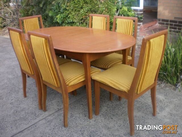 TABLES AND CHAIRS -- VARIOUS STYLES -- INDOOR & OUTDOOR