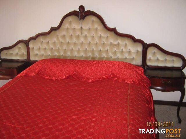 VINTAGE KING / QUEEN BED HEAD WITH (2) BEDSIDE TABLES