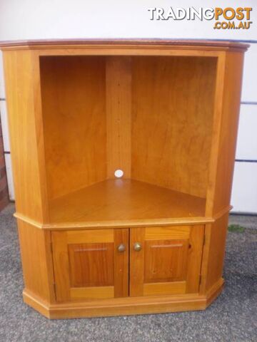 TV ENTERTAINMENT/ DISPLAY UNITS X CHOICE OF (4) -- REDUCED PRICE