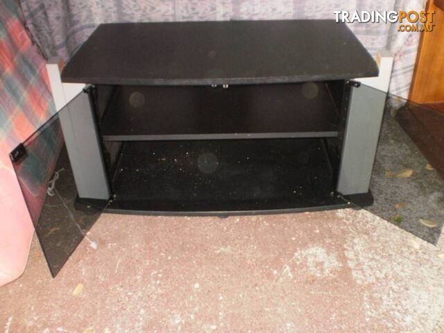 TV ENTERTAINMENT/ DISPLAY UNITS X CHOICE OF (4) -- REDUCED PRICE - photo 3 of 7