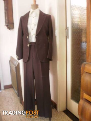 MENS CLOTHING -- SUITS, JACKETS, TROUSERS, SHIRTS, TIES, BELTS - photo 2 of 10