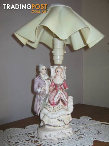 TABLE LAMPS, LIGHTS, SHADES, GLOBES - photo 3 of 10