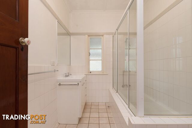 21-23 Logan Street GREENSLOPES QLD 4120