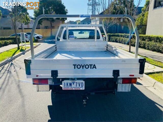 2017 Toyota Hilux - photo 4 of 14