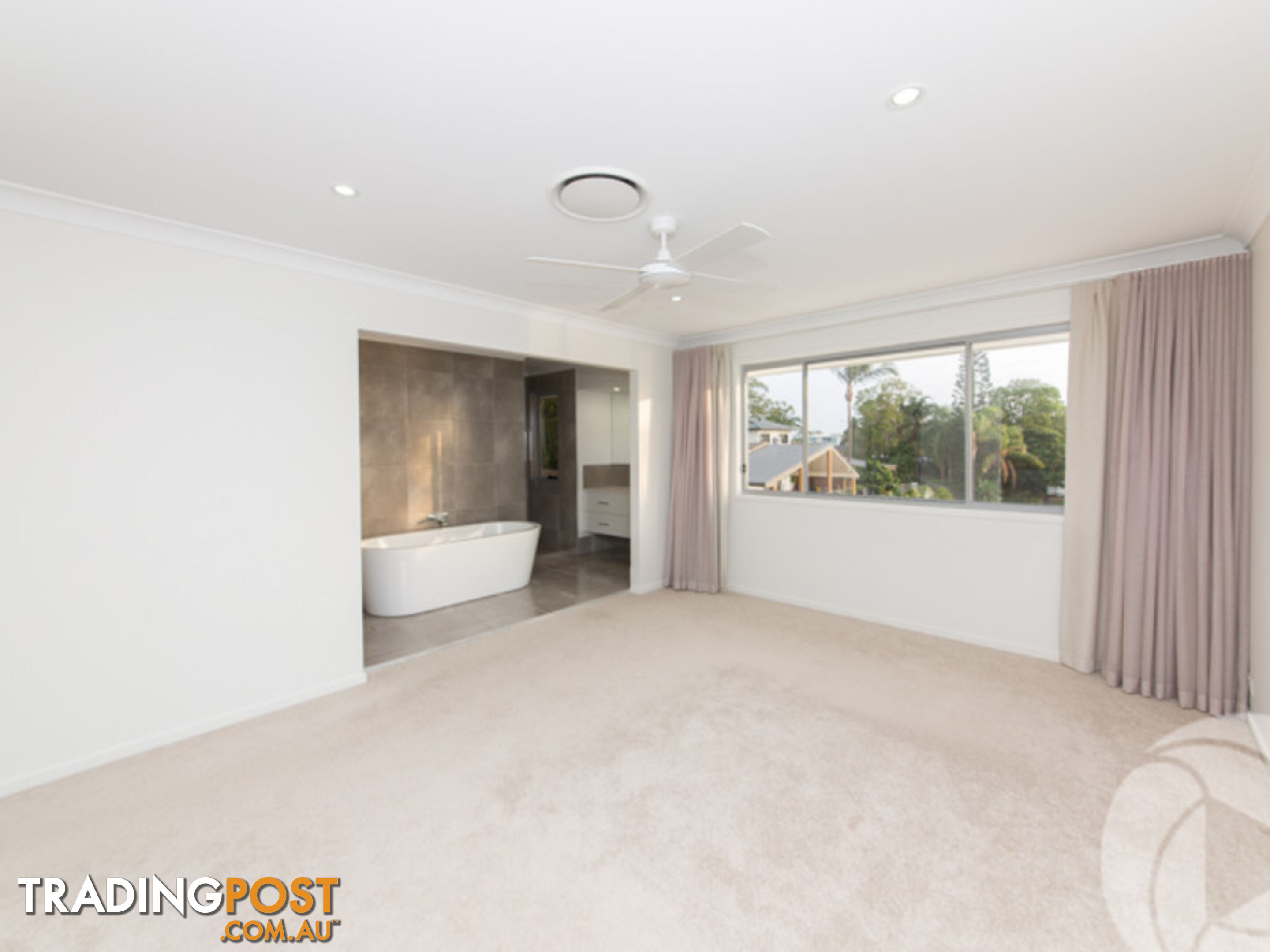 4a Coobowie Street Broadbeach Waters QLD 4218