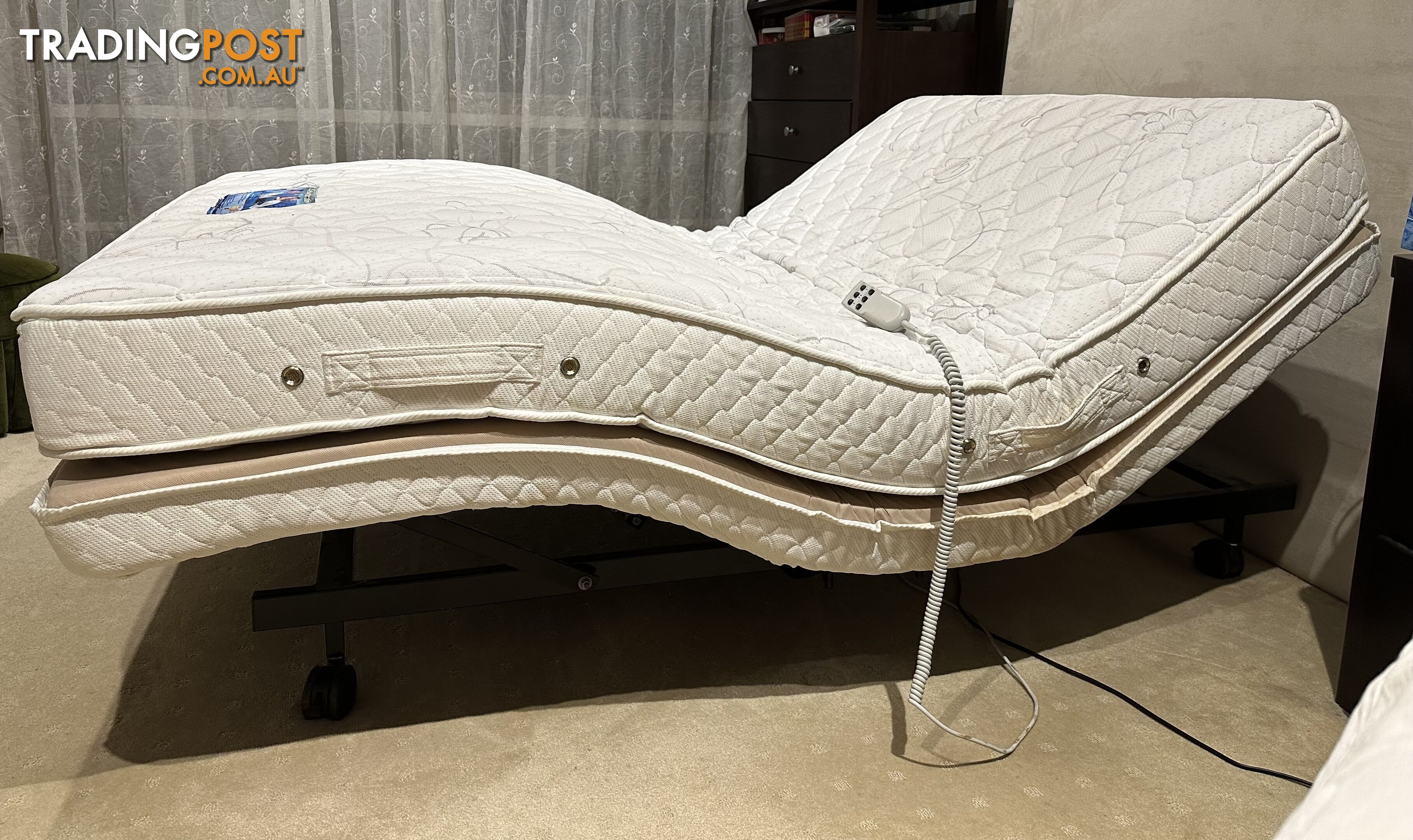 Plega Electric Adjustable double bed