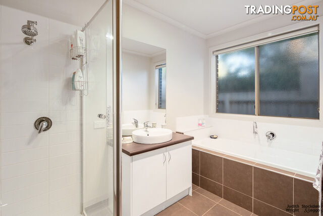 44 Katherine Circuit Cowes VIC 3922