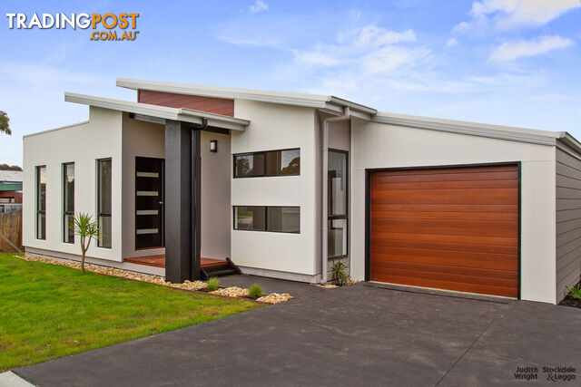 1 & 2 266 Settlement Road Cowes VIC 3922