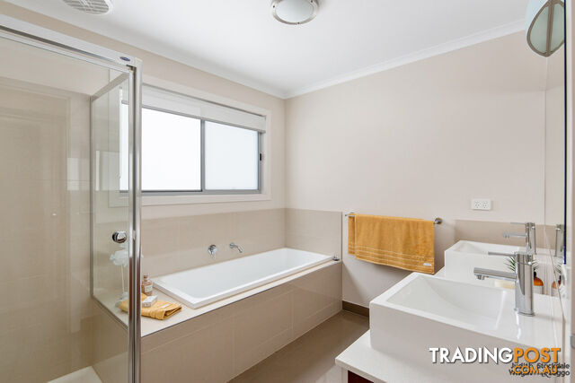 1 24 Redwood Drive Cowes VIC 3922