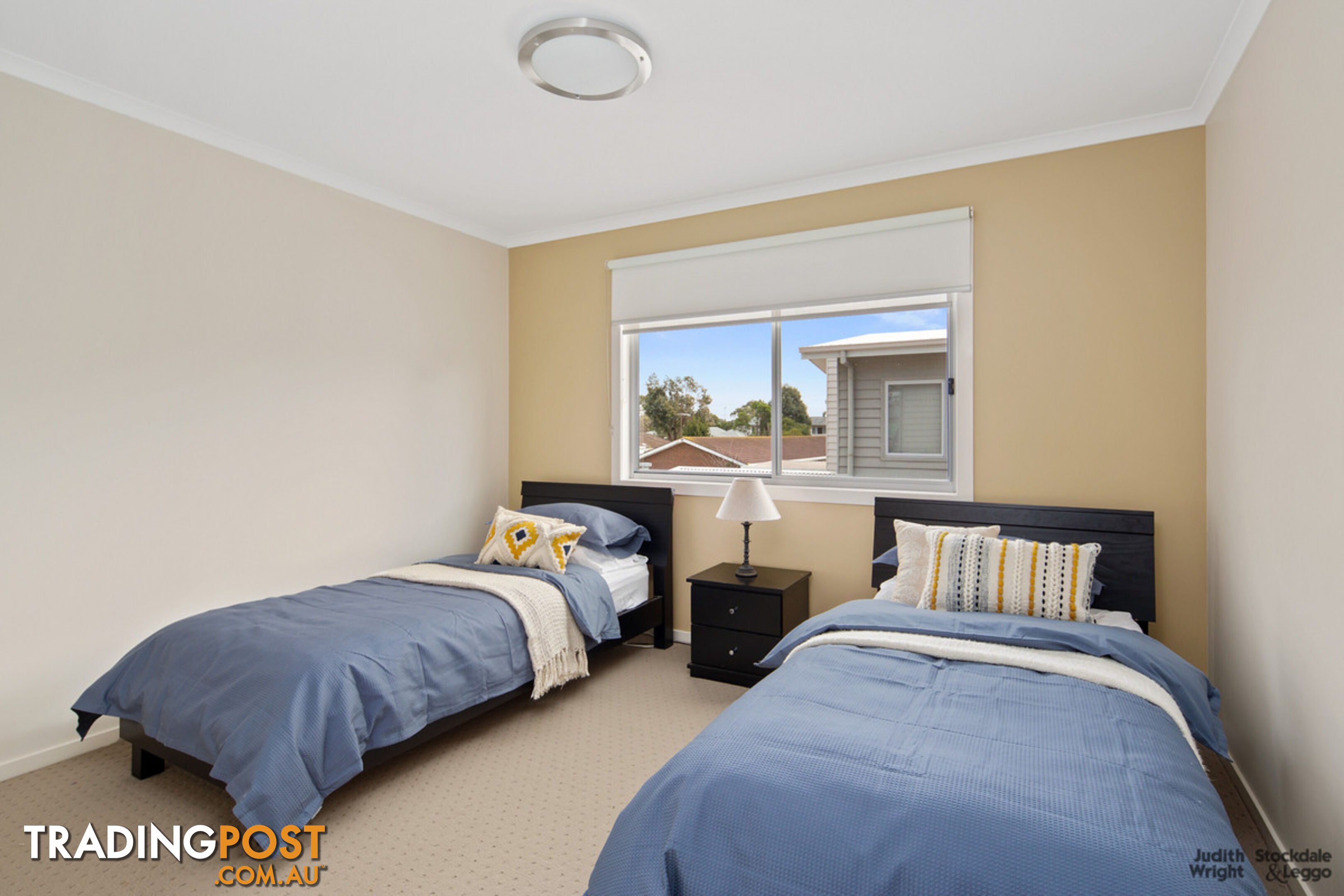 1 24 Redwood Drive Cowes VIC 3922