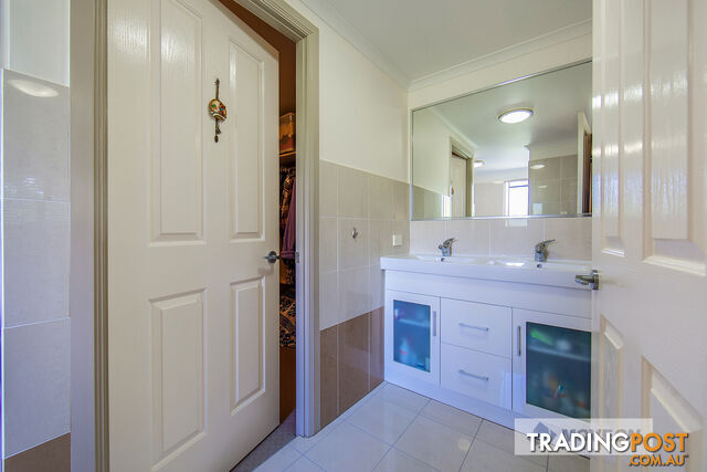 7 7 ANNIE STREET WOODY POINT QLD 4019