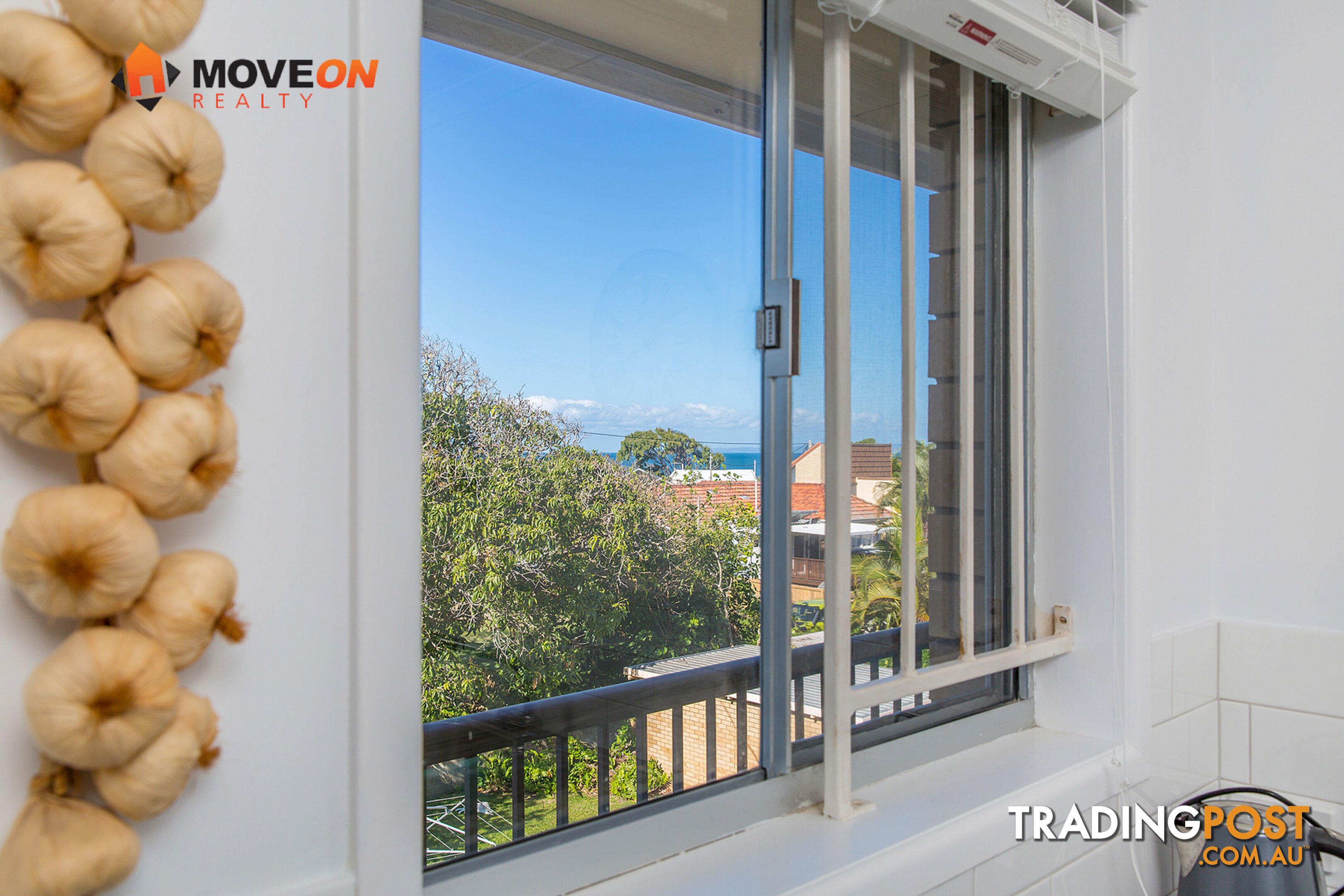 6 8 ELLEN ST WOODY POINT QLD 4019