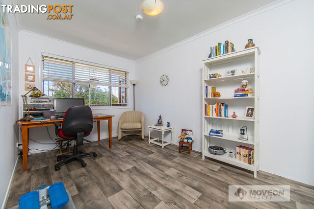 6 8 ELLEN ST WOODY POINT QLD 4019