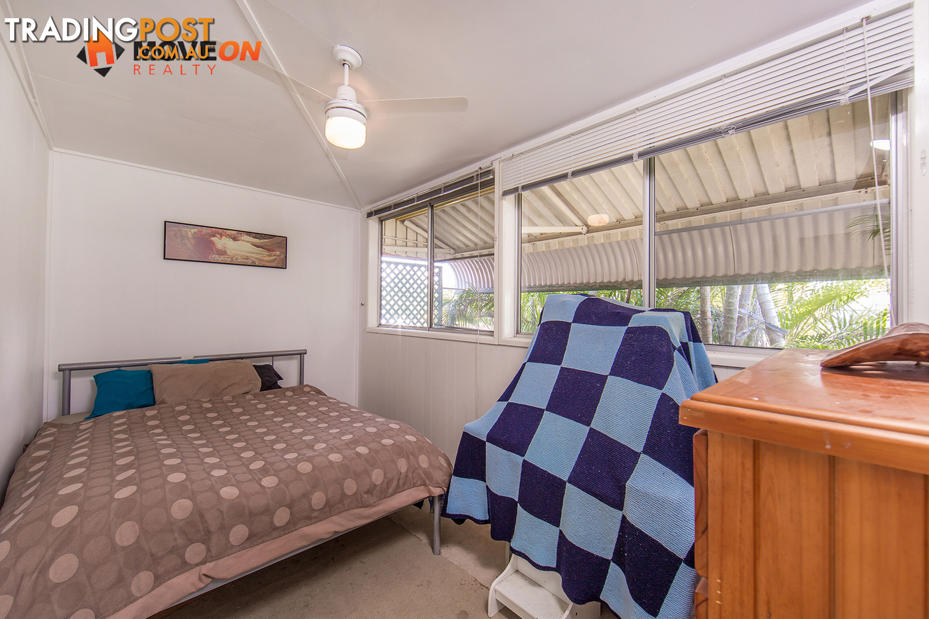 55 SYDNEY ST REDCLIFFE QLD 4020