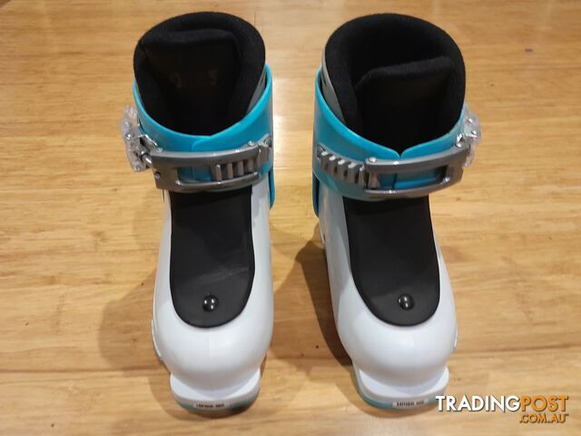 ROCES IDEA UP SKI BOOTS WHITE LIGHT BLUE 16-18.5 AGE 2-5 YEARS MALVERN EAST MELBOURNE