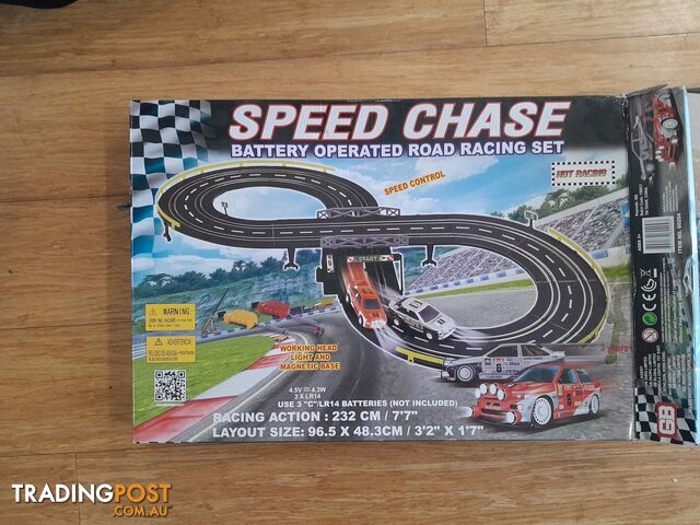 NEW BATTERY SLOT CAR RACING CAR TRACK SET GOLDEN BRIGHT SPEED CHASE MALVERN EAST MELBOURNE