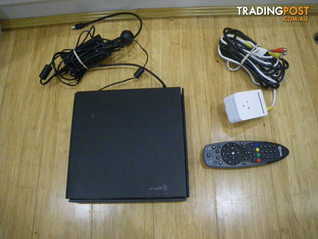 OPTUS FETCH TV RECEIVER BOX SET TOP BOX M605T REMOTE CABLES MALVERN EAST MELBOURNE