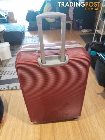 MOOISTAR TOUGH RED HARD PLASTIC LUGGAGE BAG SUITCASE HARD CASE ARMOURED SHELL MALVERN EAST MELBOURNE