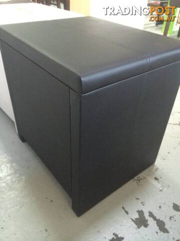 BrandNew PU Leather 2 drawers Bedside Tables Cabinets Black/White - photo 4 of 5